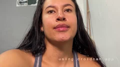 dulceizzy online show from April 16, 12:22 am