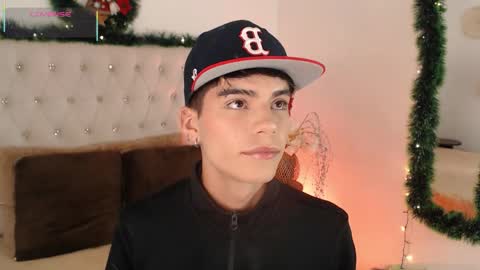 Dulcey online show from December 14, 4:30 am