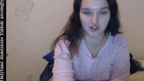 Snapshot of dumlala chatting on December 5, 6:59 am the only advantage you have over me is that u can kiss my ass and i cant online show from December 5, 6:59 am