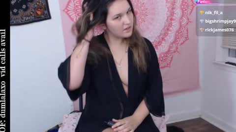 Snapshot of dumlala chatting on October 5, 3:15 am the only advantage you have over me is that u can kiss my ass and i cant online show from October 5, 3:15 am