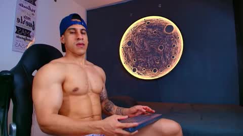 duran_dhikol1 online show from May 14, 1:48 am