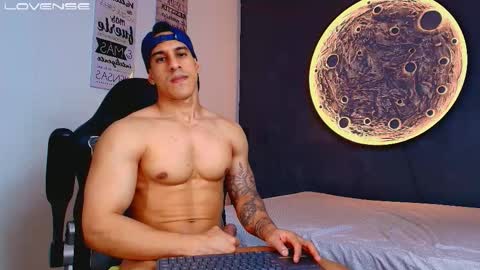 duran_dhikol1 online show from March 3, 3:35 am