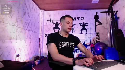 Dustin Sonne online show from January 17, 3:38 am