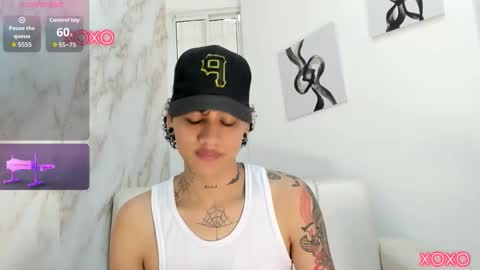 dustinandjordan online show from November 10, 8:44 pm