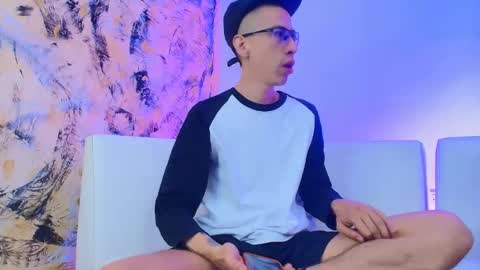 Dustin Dollin online show from April 7, 6:43 pm