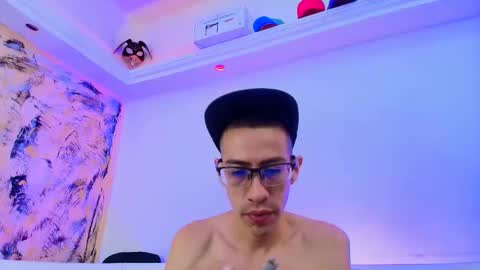 Dustin Dollin online show from March 31, 6:19 pm