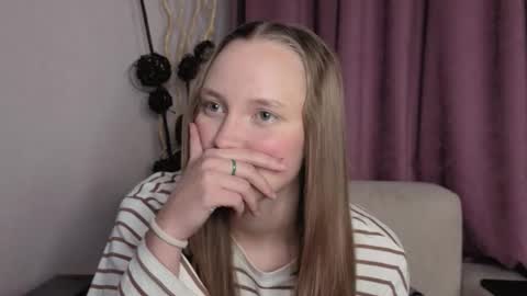 Jenny online show from December 3, 7:47 pm