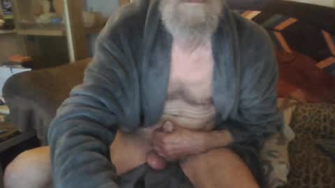 dutchpenis63 online show from June 18, 10:37 pm