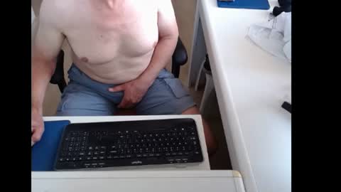 dutchpornking2 online show from June 24, 6:42 am