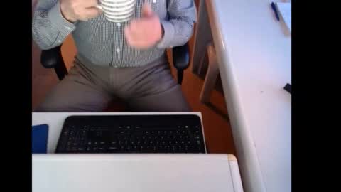 dutchpornking2 online show from February 3, 7:13 am