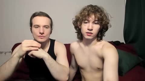 Georg and Max online show from December 21, 10:10 am