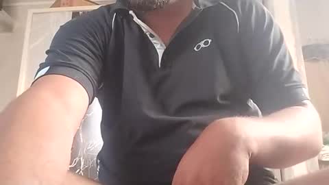 Rockhandsome online show from April 18, 1:40 am