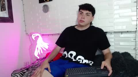 dylan_fooxx online show from December 18, 8:26 pm