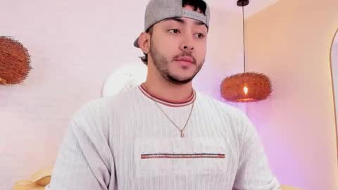 dylan_vega01 online show from April 18, 4:09 pm