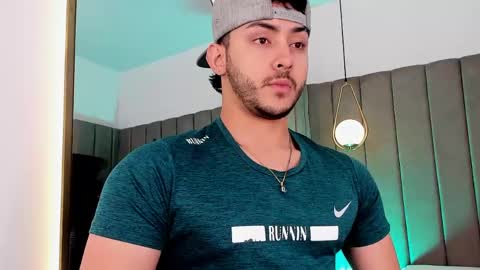 dylan_vega01 online show from April 16, 10:01 pm