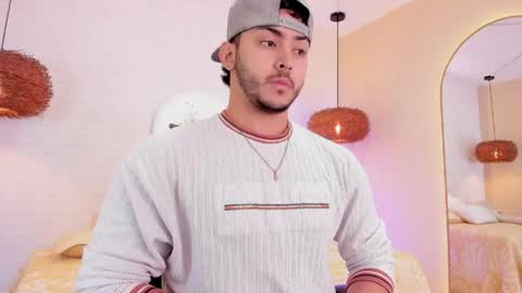 dylan_vega01 online show from April 18, 7:07 pm