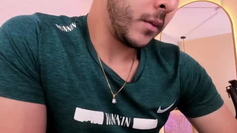 dylan_vega01 online show from April 16, 5:13 pm