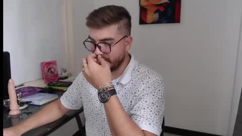 dylanhot10 online show from December 29, 7:32 pm