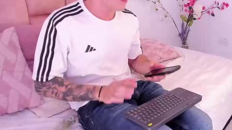 ---DYLAN--- online show from February 24, 1:57 am