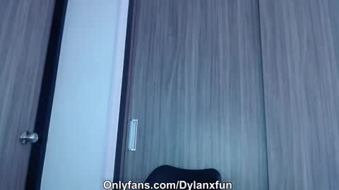 dylanxfun online show from November 6, 8:34 pm