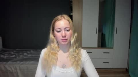 fansly - yourbestbaby online show from December 22, 3:57 am