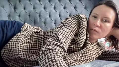 Nadia Ferreira  online show from September 11, 9:21 am