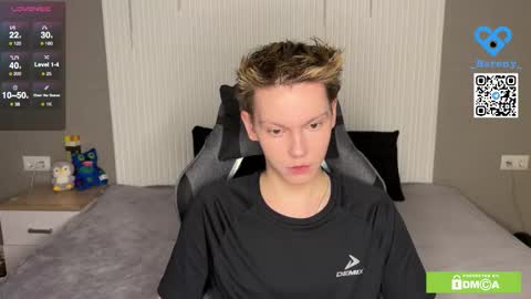 eaton_ online show from January 16, 6:17 pm