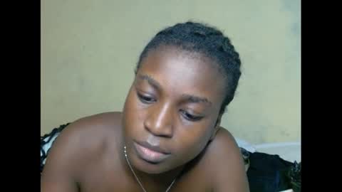 eatuupx online show from March 6, 10:15 pm