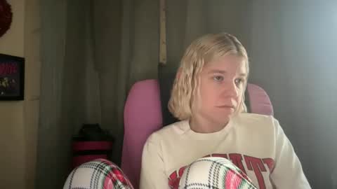 americnbarbie online show from January 18, 5:44 pm