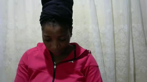 ebony_candy1998 online show from April 22, 5:14 am
