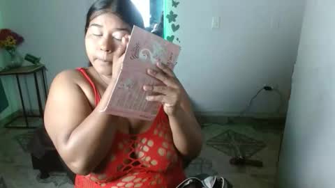 ebony_luna1 online show from April 9, 12:33 pm