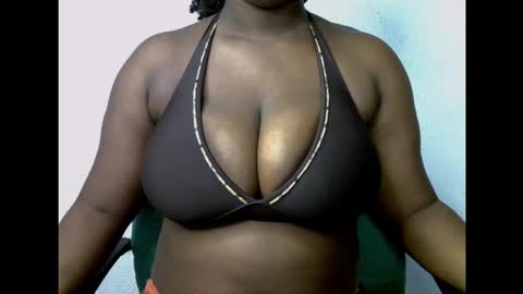 Snapshot of ebony_plumx12 chatting on September 14, 11:11 am Prisy online show from September 14, 11:11 am
