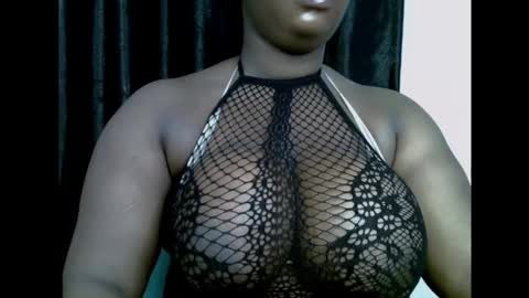 Snapshot of ebony_plumx12 chatting on October 19, 5:28 pm Prisy online show from October 19, 5:28 pm
