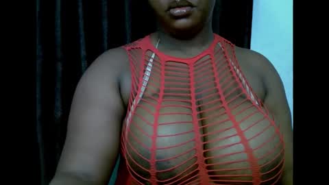 Snapshot of ebony_plumx12 chatting on October 20, 5:29 pm Prisy online show from October 20, 5:29 pm
