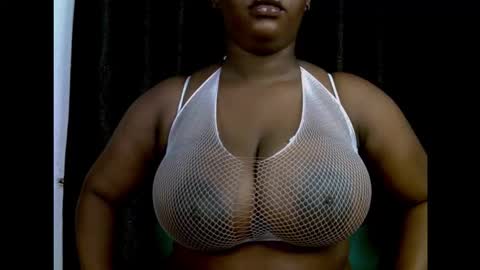 Snapshot of ebony_plumx12 chatting on October 2, 7:56 pm Prisy online show from October 2, 7:56 pm