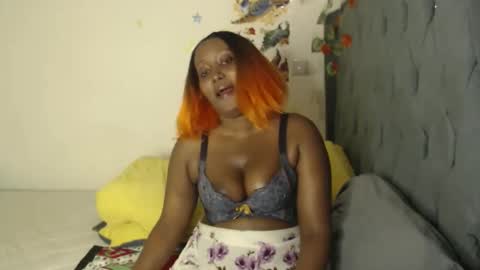 ebonyshiks online show from November 1, 2:05 pm