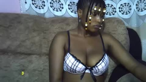 pretty online show from April 21, 9:27 am