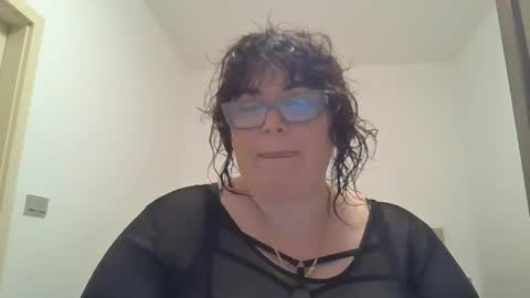 echo_dust online show from April 18, 7:58 pm