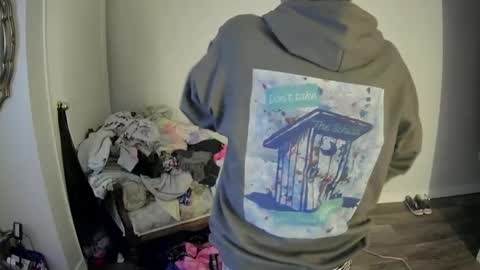 Angel online show from October 6, 1:40 pm