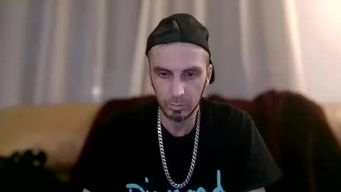 edmonton1985780 online show from December 17, 3:08 pm