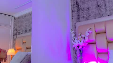 EDNA COPPER online show from October 3, 3:04 am