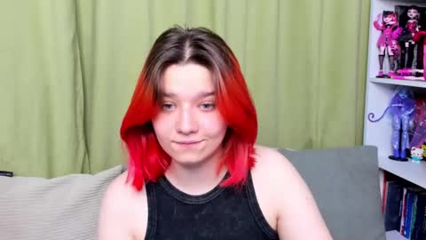 Snapshot of edna_dana chatting on October 15, 8:53 pm Edna online show from October 15, 8:53 pm