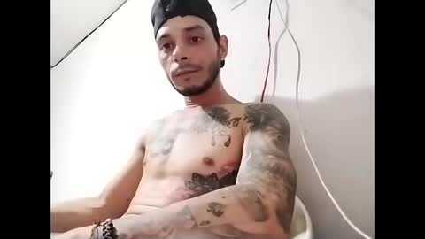 edwar_sk8ordie online show from February 3, 1:13 am