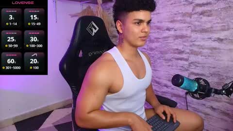 Snapshot of edward__clarck chatting on October 9, 2:06 am EDWARD CLARCK online show from October 9, 2:06 am