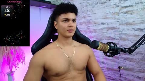 Snapshot of edward__clarck chatting on January 29, 4:36 am EDWARD CLARCK online show from January 29, 4:36 am