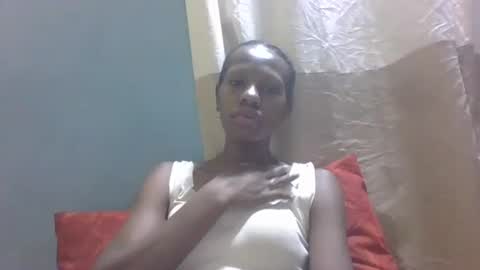 edwige770943 online show from April 17, 2:36 am