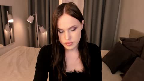 Effie Mur online show from March 5, 9:24 pm