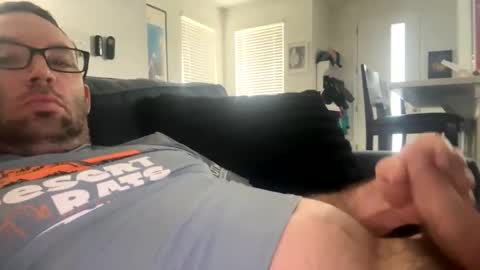 gusthebus online show from April 22, 2:24 pm