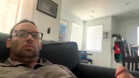 gusthebus online show from April 21, 2:13 pm