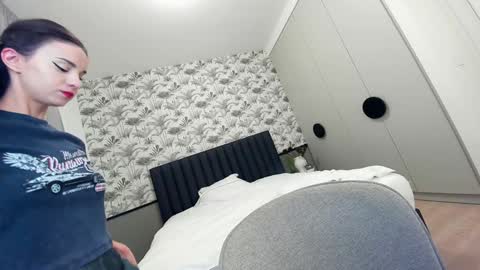 Erik and Alice online show from March 4, 2:38 am